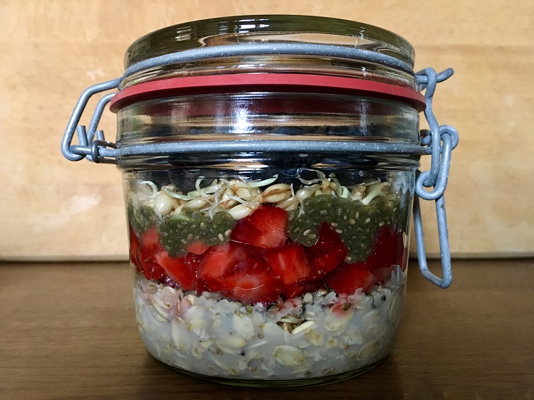 Overnight Oats, Frühstück, Erdbeere, Oats, Haferflocken, Sprossen, Chia-Gel
